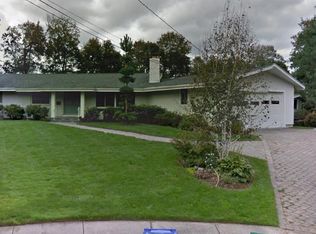 37 Stephen Pl, Newton, MA 02461