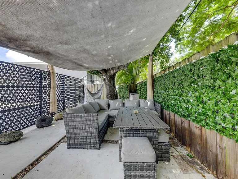 3609 SW 58th Ave — Photo 13
