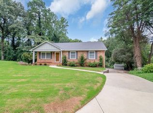 6700 Woodstock Dr, Charlotte, NC 28210