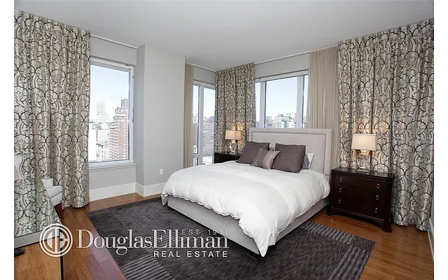 Sold by Douglas Elliman | media 7