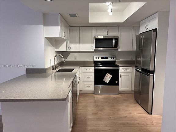 2nd image of 2119 SE 10th Ave APT 912