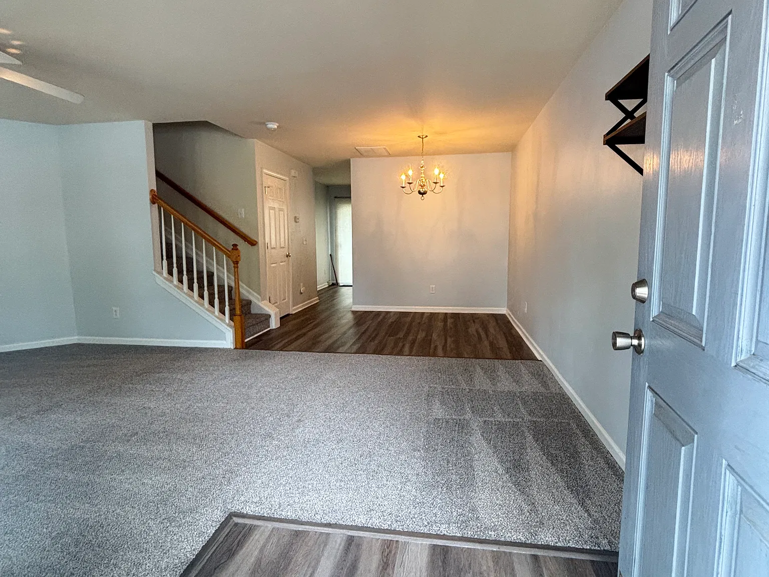 2 bed, 2.5 bath, 1356 sqft, $1,800 — Photo 3