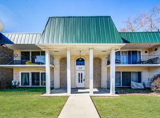 4114 W 99th St APT D, Oak Lawn, IL 60453