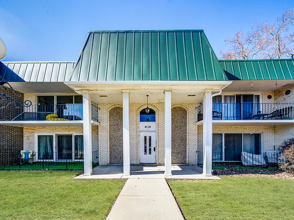 4114 W 99th St APT D, Oak Lawn, IL 60453