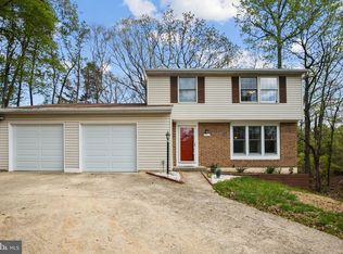 9105 Dolsie Grove Dr, Lorton, VA 22079