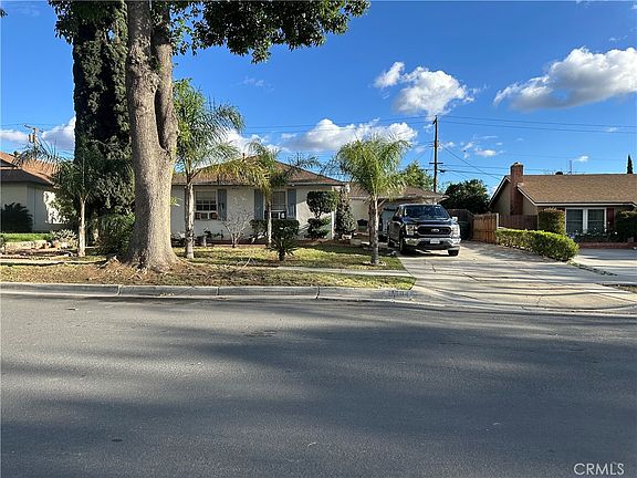 4th image of 8584 Camelia Dr