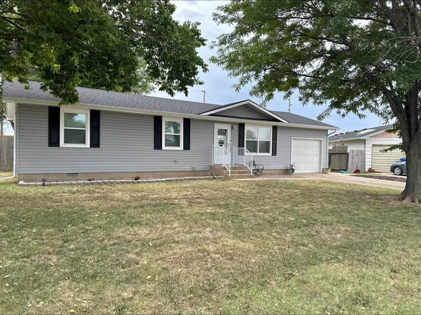 2002 Metro Ln, Hays, KS 67601