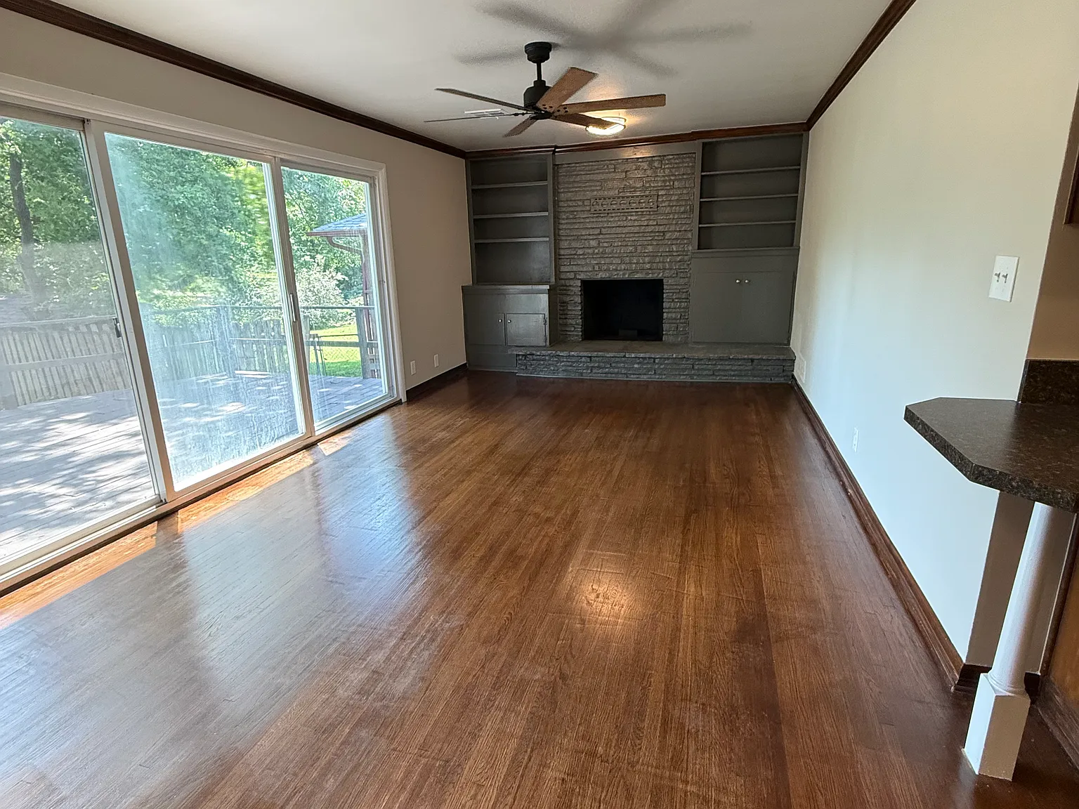 3 bed, 1342 sqft, $1,595 — Photo 2