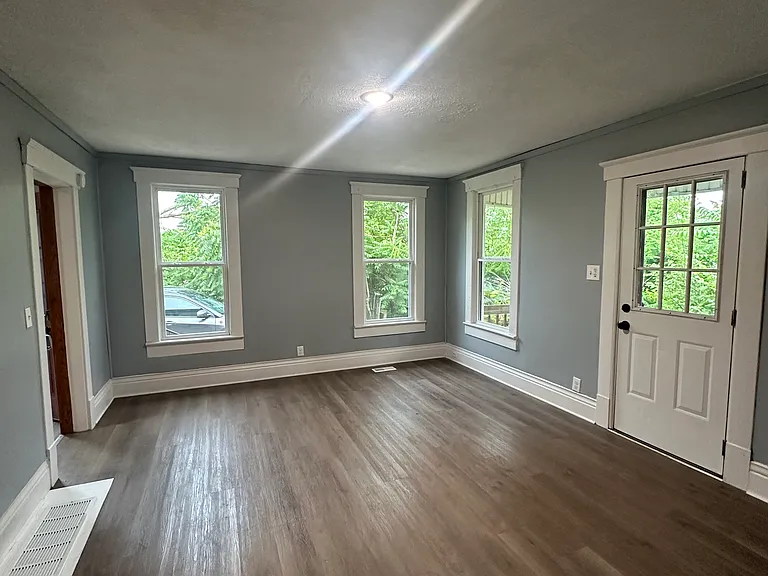 17 Francis Pl NW — Photo 5