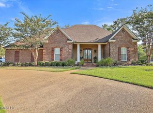 102 W Legacy Dr, Brandon, MS 39042