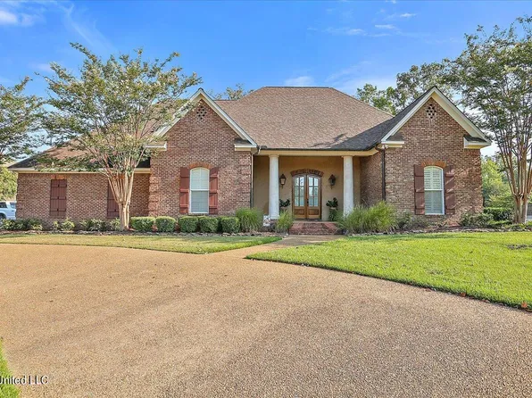 102 W Legacy Dr, Brandon, MS 39042