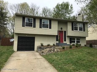 12005 Halifax Dr, Worthington Hills, KY 40245