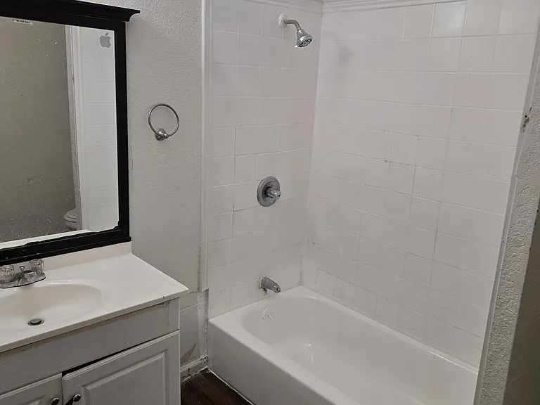 5004 Eastside Ave #103 — Photo 5