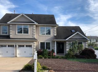 124 Harbor Inn Rd, Bayville, NJ 08721