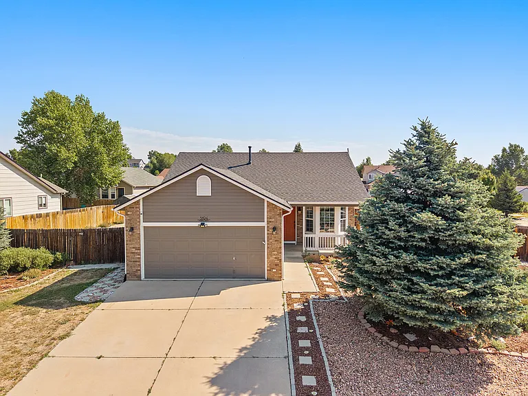 5194 Fennel Dr — Photo 1
