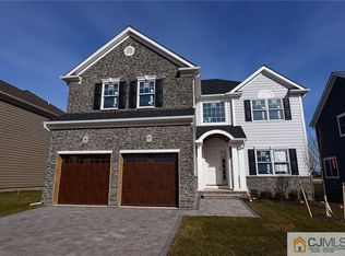 16 Windsor Rd, Belle Mead, NJ 08502