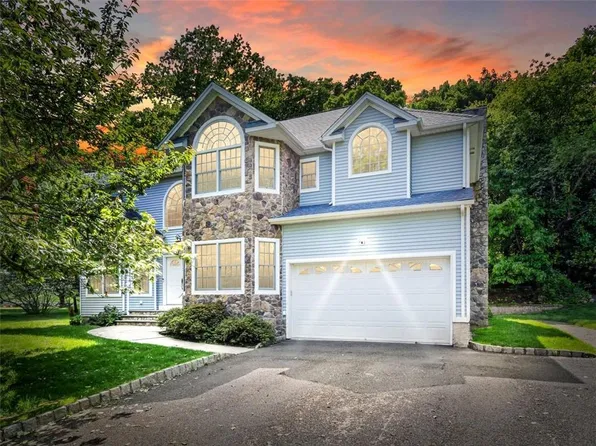 81 Fillmore Street, Pearl River, NY 10965