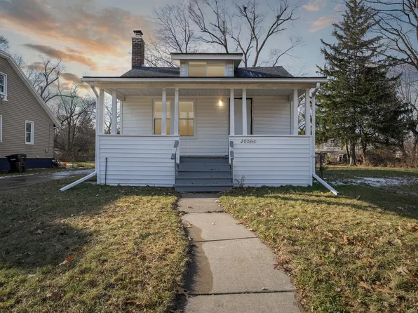 20035 Santa Barbara Dr, Detroit, MI 48221
