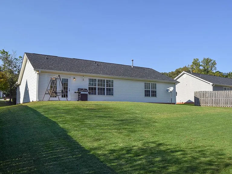 18 Olivine Way — Photo 29