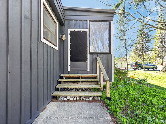 5th image of 19 Poplar Cres
