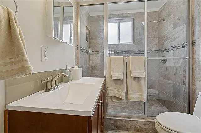 2801 Calhoun St — Photo 18