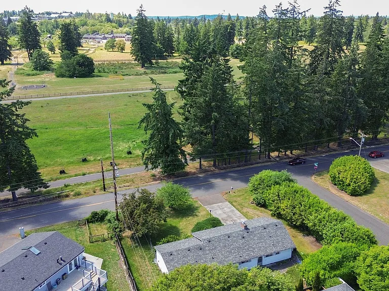 9301 Elwood Dr SW — Photo 15