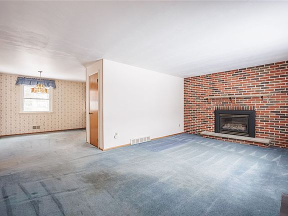 2nd image of 24 Bobbie Dr