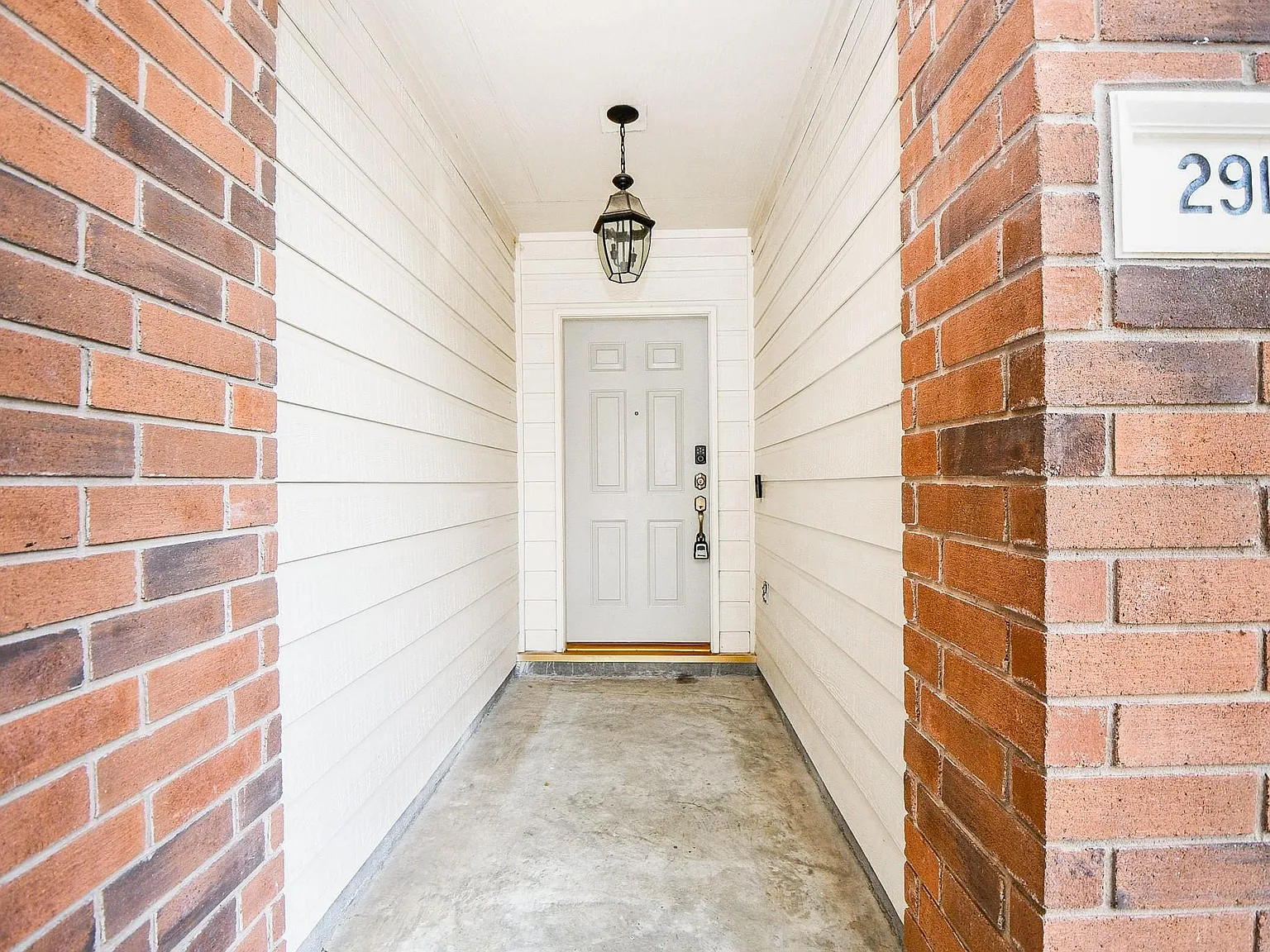 3 bed, 2.0 bath, 1478 sqft, $1,950 — Photo 2