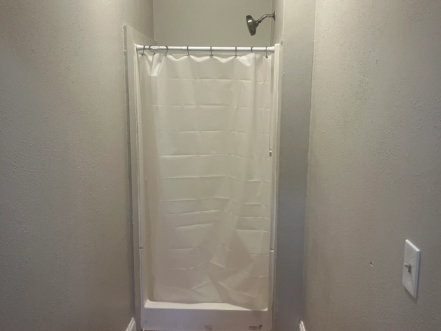 Studio, 300 sqft, $900 — Photo 2