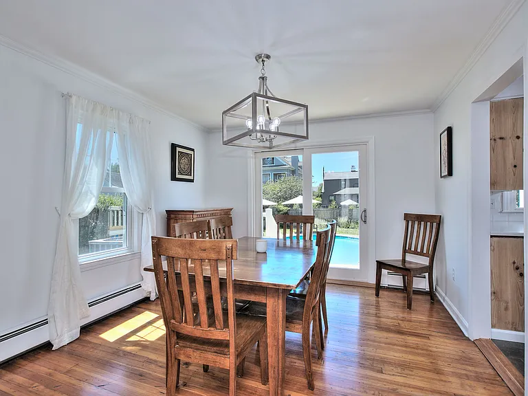 54 Veres St — Photo 13