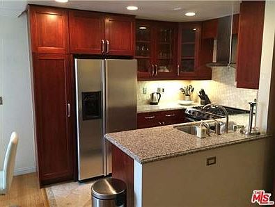5th image of 1154 S Barrington Ave APT 210