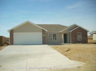 1238 Cypress Ct, Warrensburg, MO 64093