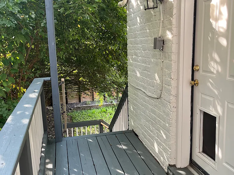 619 N 33rd St — Photo 22