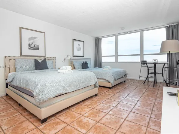 5445 Collins Ave APT 1701, Miami Beach, FL 33140