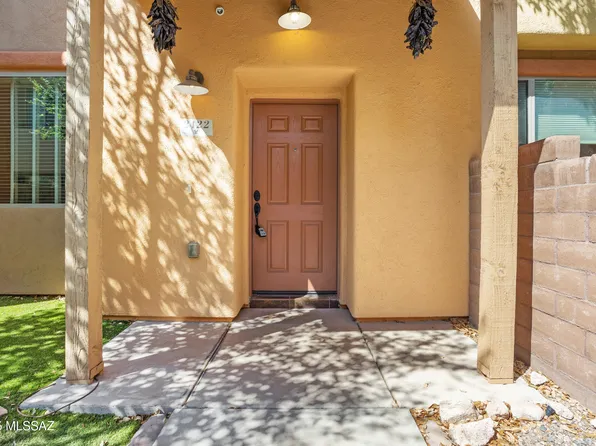 2422 E Blue Diamond Dr, Tucson, AZ 85718