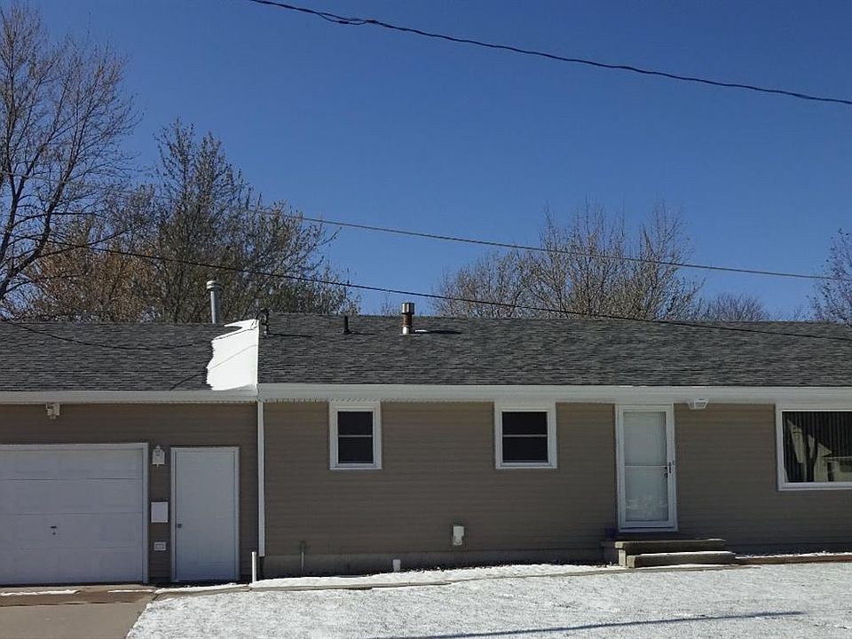 1st image of 520 S Dewey St