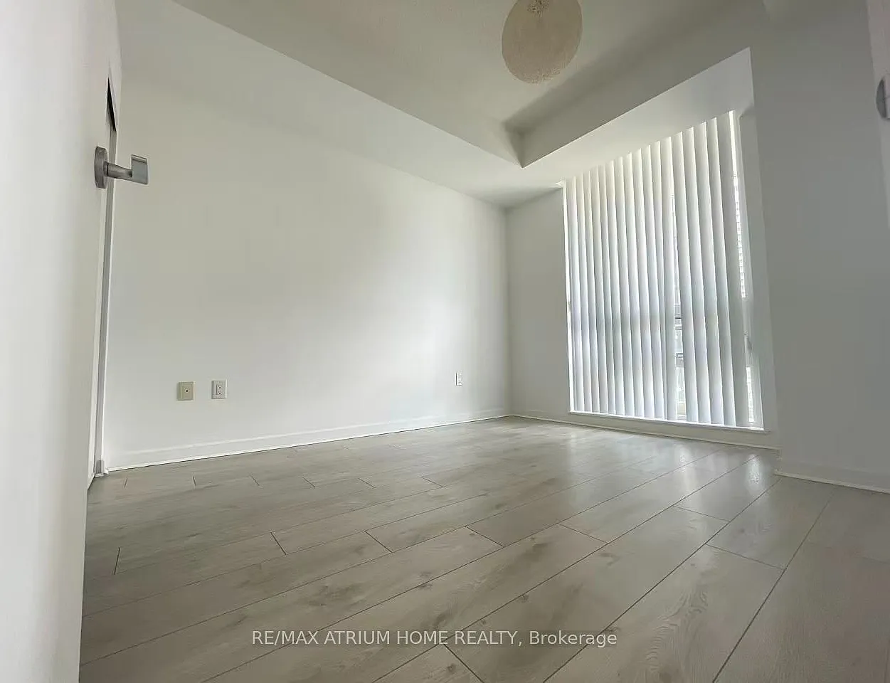 2 bed, $2,400 — Photo 4