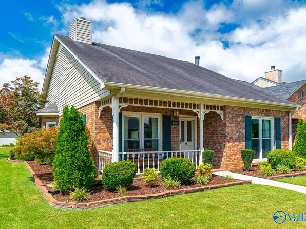 1521 River Bend Pl SE, Decatur, AL 35601