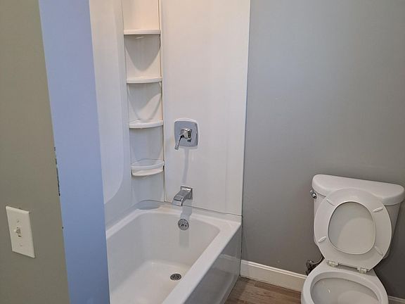 4th image of 50 E Haverhill St #1
