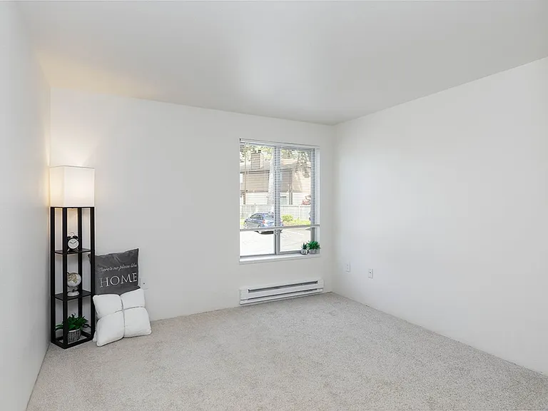 Kenmore Village Apartments — Photo 12