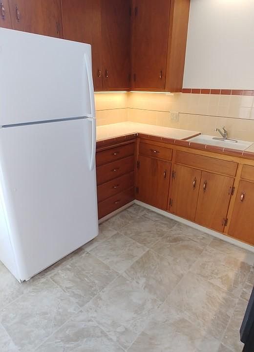 1st image of 404 Miller Ave