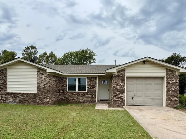 605 N Ash St, Marlow, OK 73055