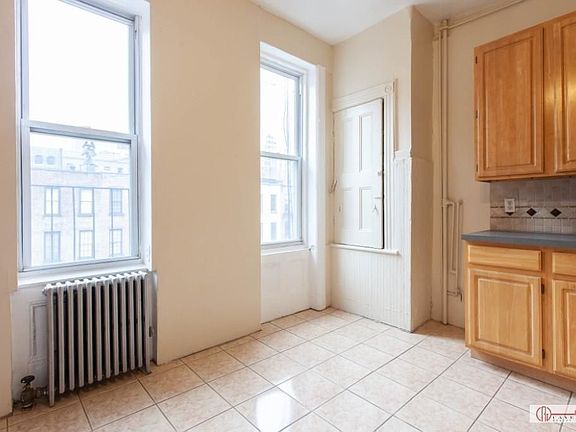 5th image of 524 E 85th St APT 4