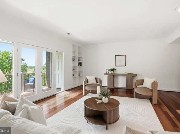 11 Devon Hill Rd Unit B8, Baltimore, MD 21210