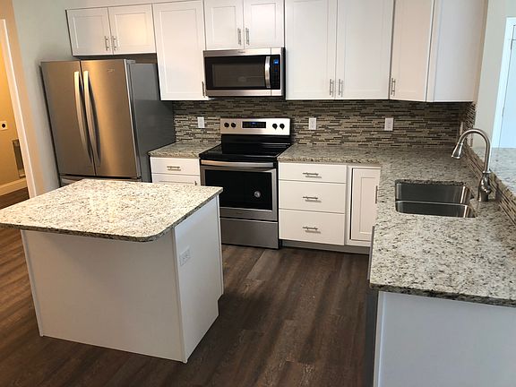 3rd image of 1996 Teakwood Dr