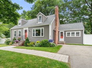 99 Edgehill Rd, Norwood, MA 02062