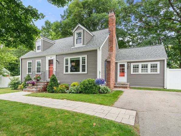 99 Edgehill Rd, Norwood, MA 02062