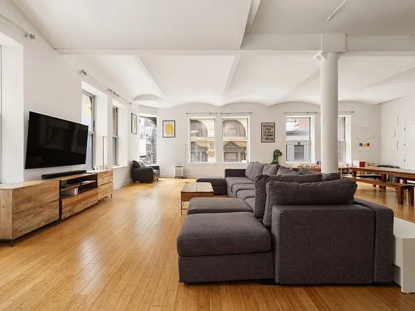 130 Fulton St APT 4B, New York, NY 10038