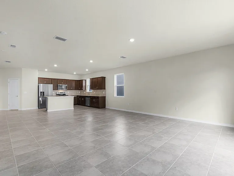 14307 Noto Ave — Photo 4