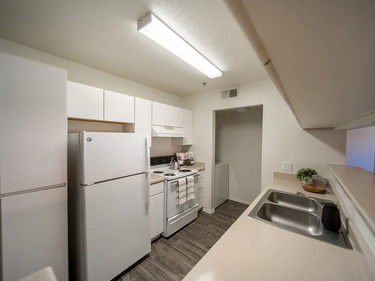 Kachina Springs Apartments — Photo 18